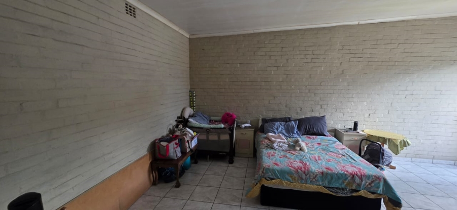 5 Bedroom Property for Sale in Elandia North West